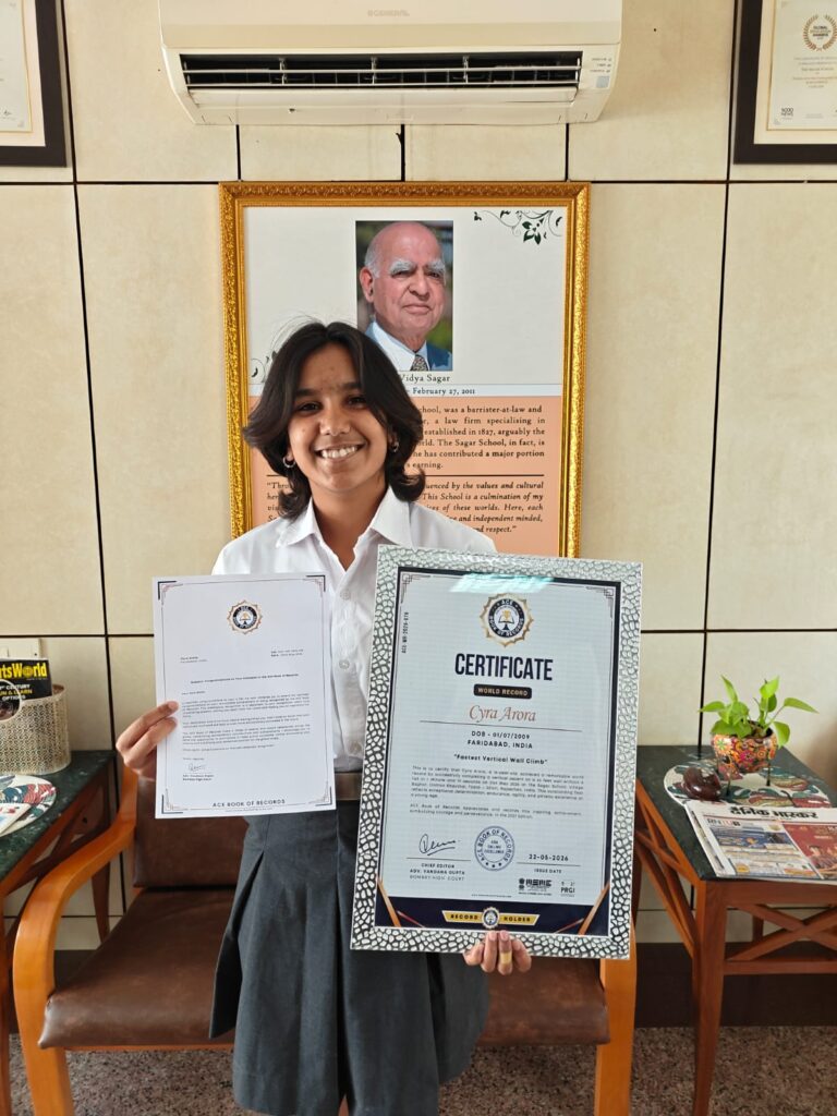 At just 16 years old, Cyra Arora of The Sagar School, Rajasthan, has achieved an incredible milestone by climbing a 44-foot wall in only 79 seconds and earning a world record. Her determination, courage, and dedication prove that age is no barrier to success.
Congratulations to this young achiever for making Rajasthan and India proud! 🇮🇳✨